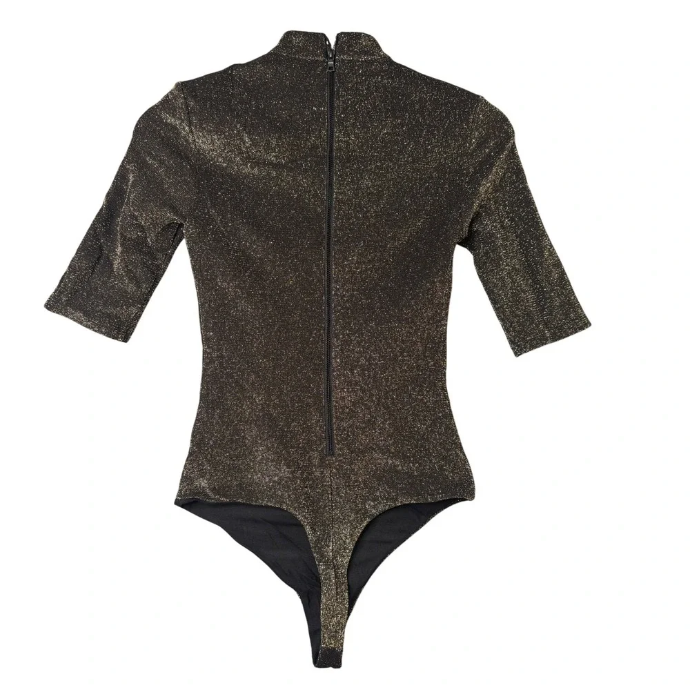 Alice + Olivia Gold Metallic Shimmer Mock Neck Half Sleeve Bodysuit Size XS - Picture 2 of 8
